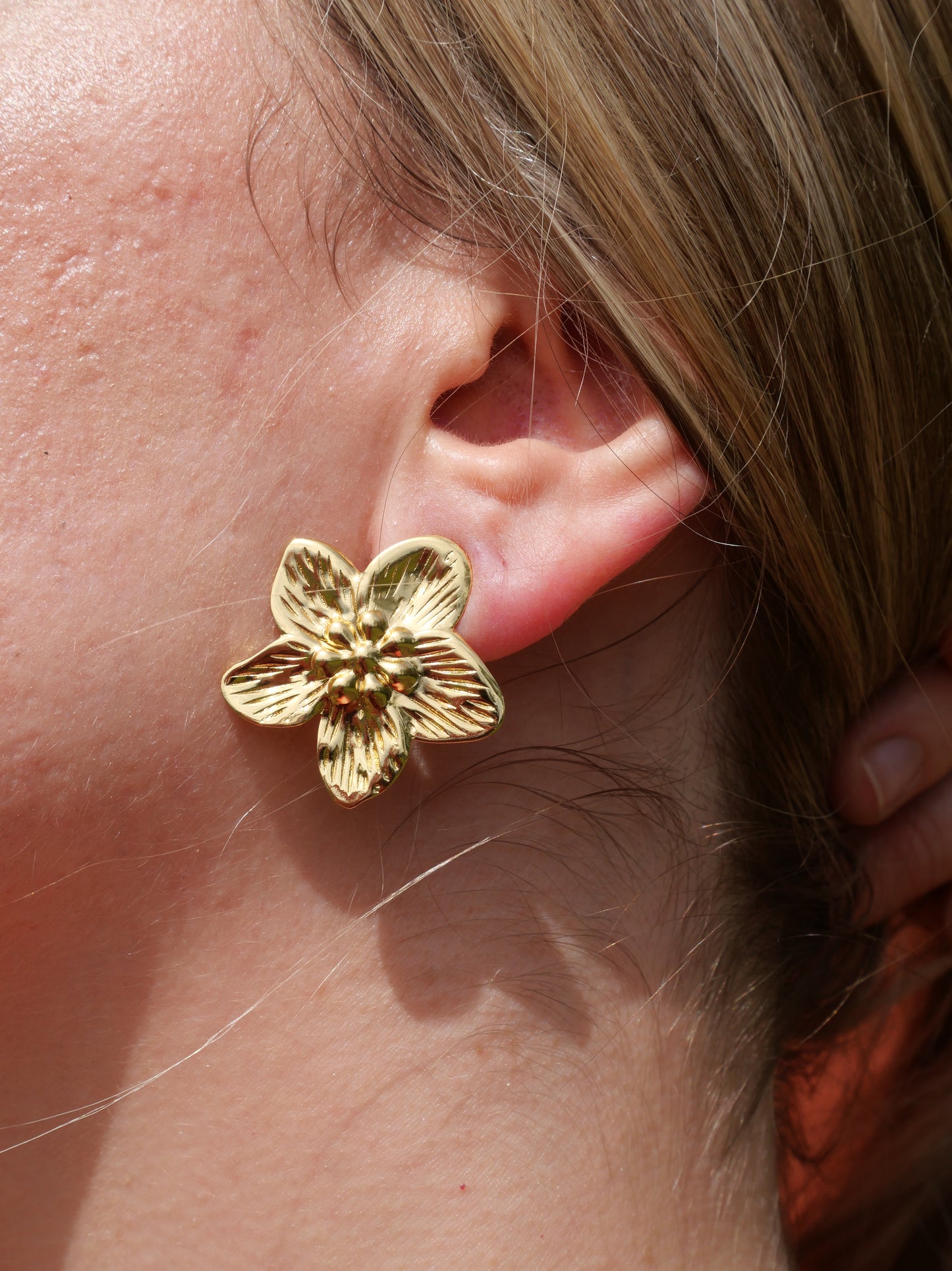 Boucles d’oreilles Fleur — Acier inoxydable