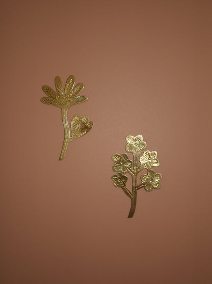 Fleurs murales stylisées en laiton – 2 choix  – faites main