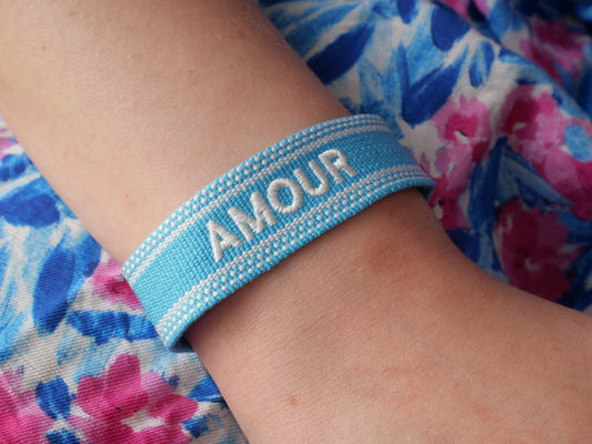 Bracelet tissé AMOUR — Plusieurs coloris