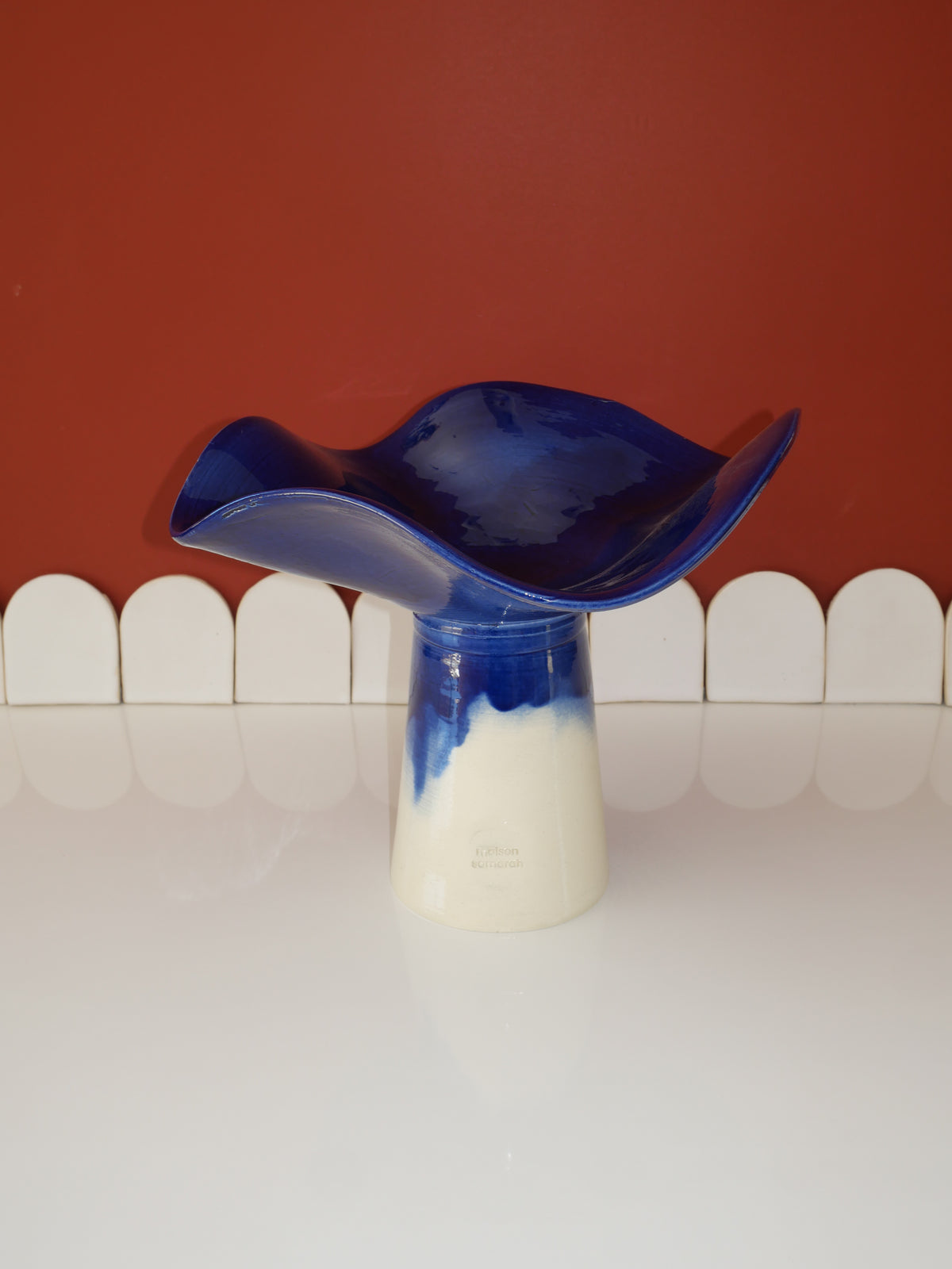 Modèle en stock - La Coupe est pleine – coupe de fruits blanc et émaillée en bleu - version M