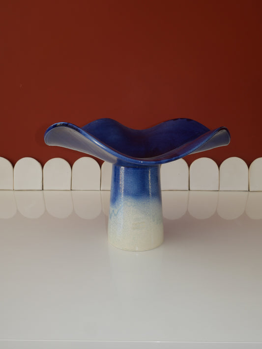 Modèle en stock - La Coupe est pleine – coupe de fruits blanc et émaillée en bleu - version M