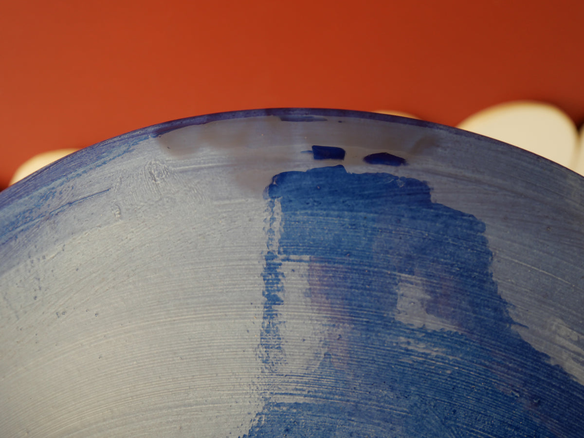 Modèle en stock - La Coupe est pleine – coupe de fruits blanc et émaillée en bleu - version M