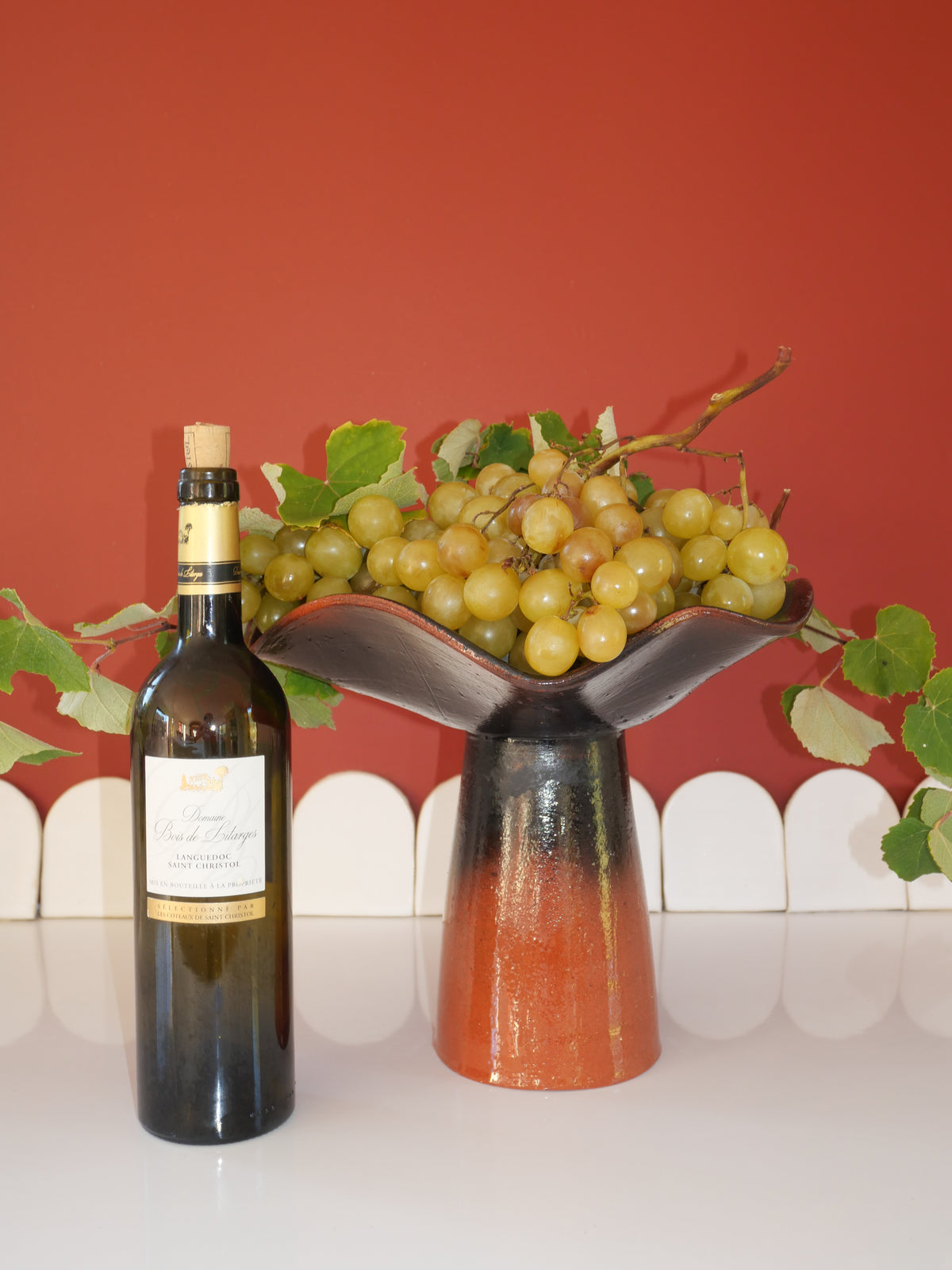 Modèle en stock - La Coupe est pleine – coupe de fruits "La paysanne" en terre cuite et émail cendré - version M