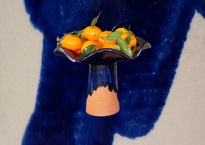 Choisissez pour moi - La Coupe est pleine – coupe de fruits en terre cuite émaillée bleu profond brillant - version M